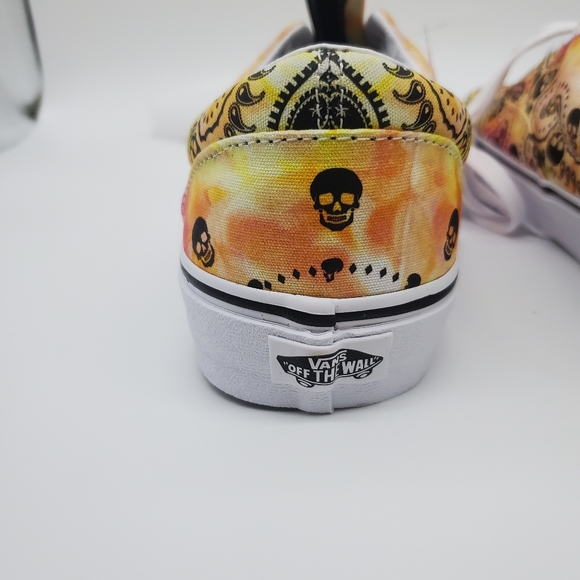 Vans Era Skulls Bandana - Picture 5 of 10